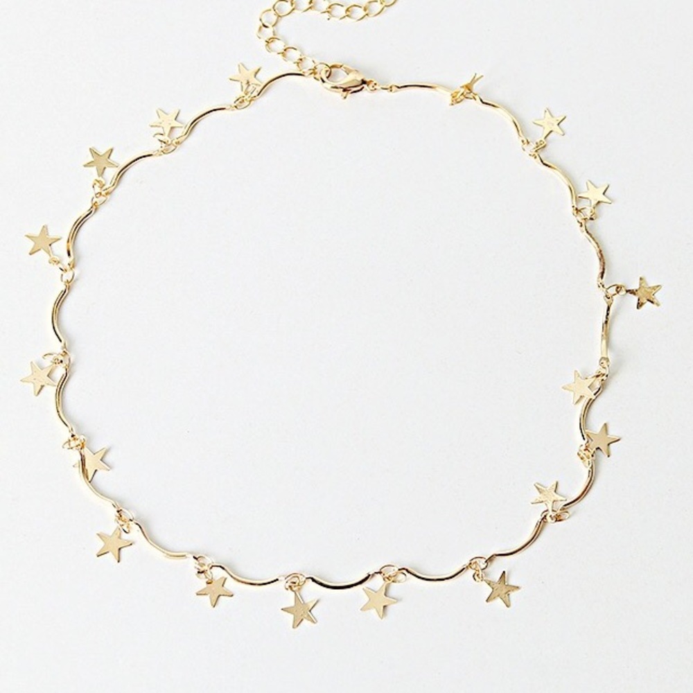 Gold star necklace choker